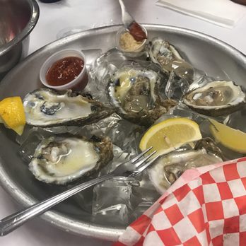 Crawfish Cafe - Gulf oysters, meh pass - Seafood Near Me - Houston, Texas