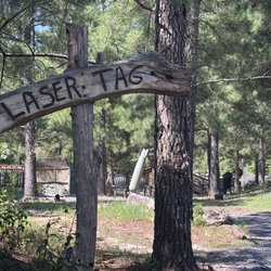 Yogi Bear's Jellystone Park - Laser tag