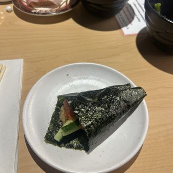 Waka Sakura - Spicy Tuna handwill - Conveyor Belt Sushi Near Me - Gardena, California Waka Sakura - Spicy Tuna handwill - Conveyor Belt Sushi Near Me - Gardena, California