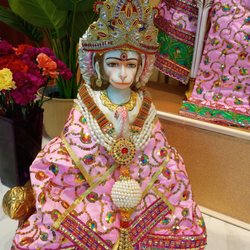 Thurston Hindu Temple & Cultural Center - Bhakt Shiromani Hanumanji Maharaj -- the title itself radiates devotion, strength, and unwavering seva.