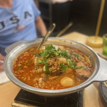 Manaao - Mama Tom Yum Hot Pot "Mama Tom Tum Moh-Fai" - Thai Near Me - Tustin, California