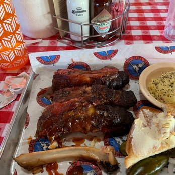 Riscky's BBQ - The meat just falls off the bone - Barbeque Near Me - Fort Worth, Texas Riscky's BBQ - The meat just falls off the bone - Barbeque Near Me - Fort Worth, Texas