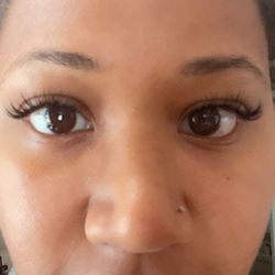 J Styles Lash Bar - Hybrid Lashes
