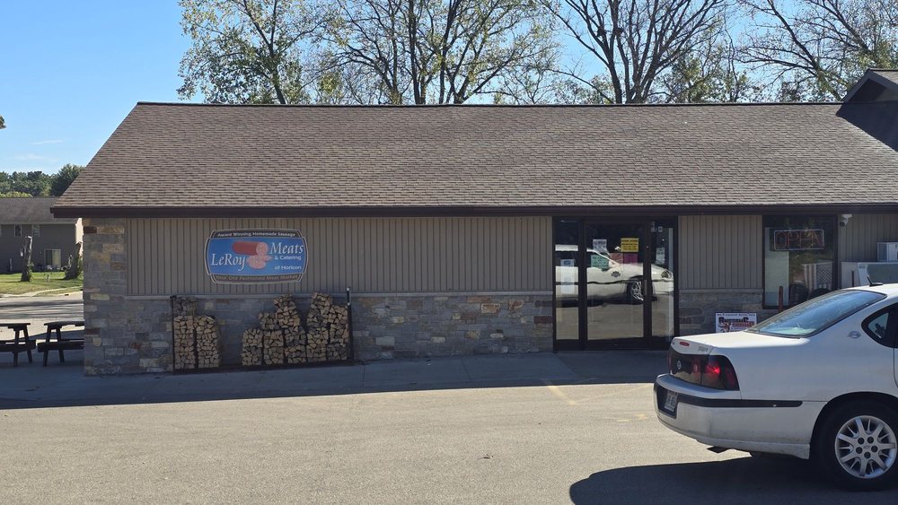 Leroy Meats of Horicon Logo