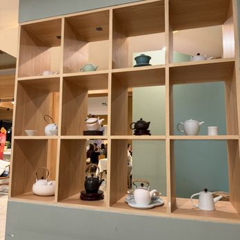 Linglong Soup Dumplings - Decor - Dim Sum Near Me - Fountain Valley, California
