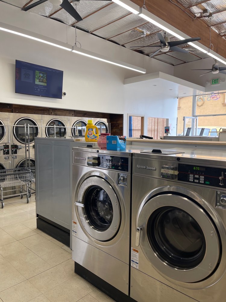 HIGHLANDER COIN LAUNDRY 20 Reviews 572 Santa Fe Dr, Encinitas, California Laundromat