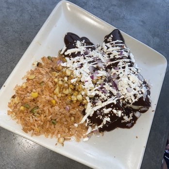 Mercado - Pasadena - Enchiladas de Pollo en Mole Oaxaqueno - Mexican Near Me - Pasadena, California Mercado - Pasadena - Enchiladas de Pollo en Mole Oaxaqueno - Mexican Near Me - Pasadena, California