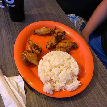 El Tostón Criollo - White Rice with Fried Wings - Latin American Near Me - Carolina, Puerto Rico El Tostón Criollo - White Rice with Fried Wings - Latin American Near Me - Carolina, Puerto Rico