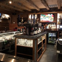 The Butler Cabin - The bar area