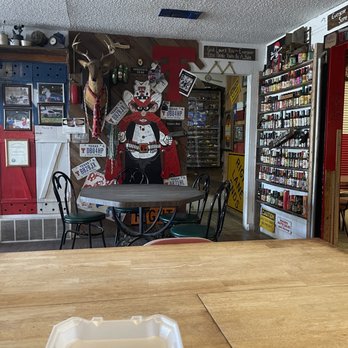 Eddie's Barbeque - a view of the barbeque area - Barbeque Near Me - Lubbock, Texas