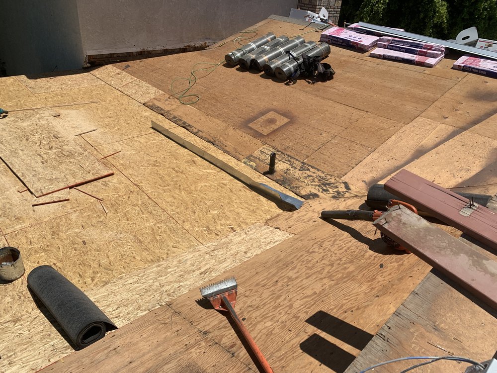 Slide of Fonseca’s Roofing