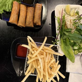 Pho Redbo - Crispy Egg Rolls (beef/shrimp $8 Golden Truffle Fries $8 - Vietnamese Near Me - Rolling Hills Estates, California