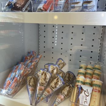 Hyatt Regency Baytown - Houston - Ice cream @ Market - Hotels Near Me - Baytown, Texas