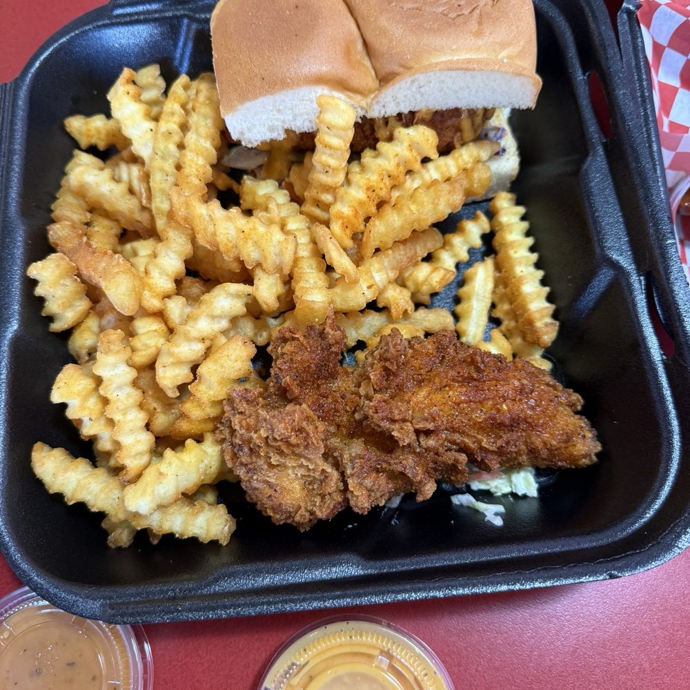 Tennessee Hot Chicken - Chicken Shop Near Me - Los Angeles, California