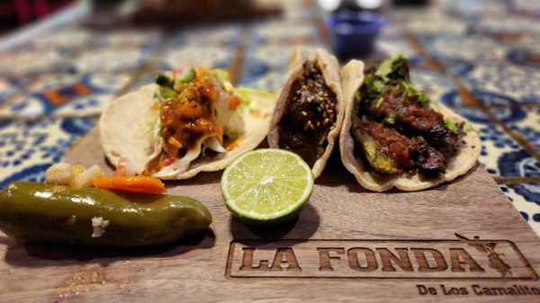 LA FONDA DE LOS CARNALITOS by null