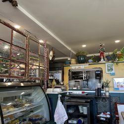 Spring Street Eatery - Interior, pastry case