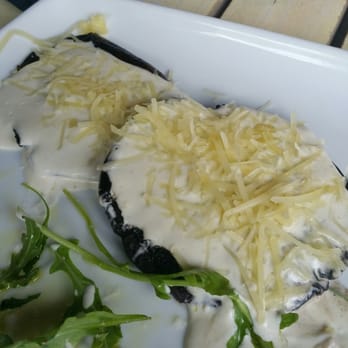 La Moresca - Portobello mushrooms in a cream sauce with grated parmesano cheese. - Italian Near Me - Zapopan, JAL