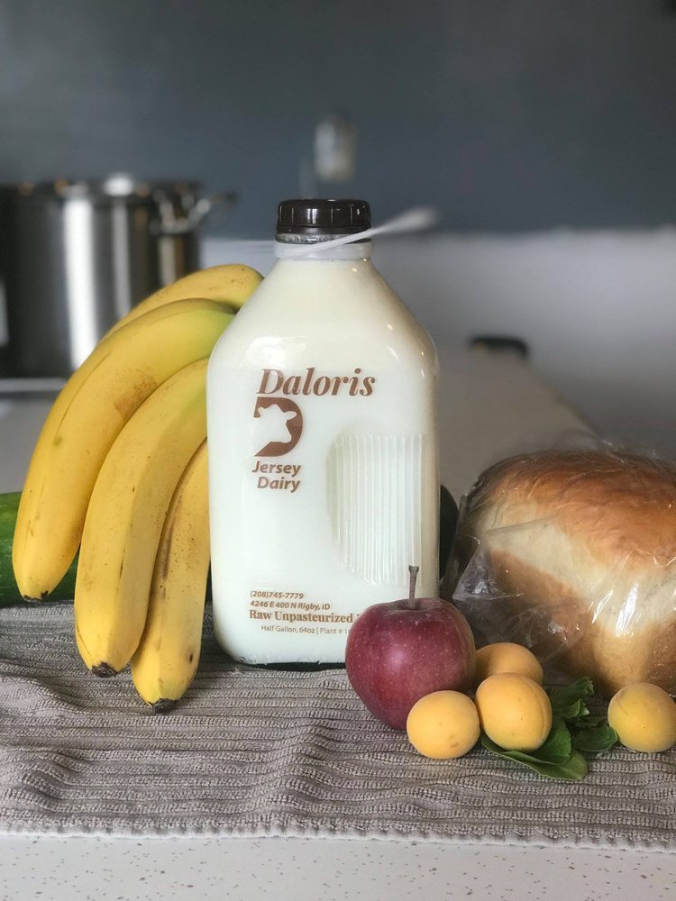 Daloris Dairy Logo