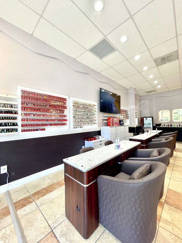 SISTERS NAILS & SPA Updated October 2024 39 Photos & 29 Reviews 4809 132nd St SE, Everett