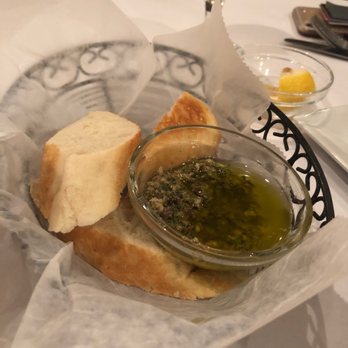 Gusto - Bread and delicious dipping sauce - Italian Near Me - Jacksonville Beach, Florida Gusto - Bread and delicious dipping sauce - Italian Near Me - Jacksonville Beach, Florida