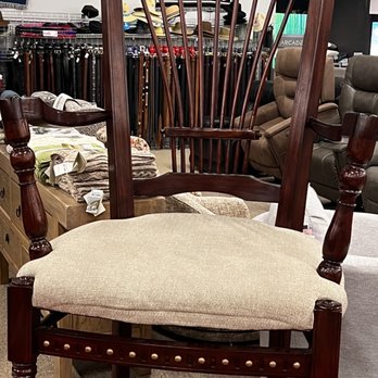 Flemington Department Store - Big Chair for taking pictures - Mattresses Near Me - Flemington, New Jersey Flemington Department Store - Big Chair for taking pictures - Mattresses Near Me - Flemington, New Jersey