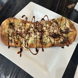 California chicken and Chipotle ranch flatbread