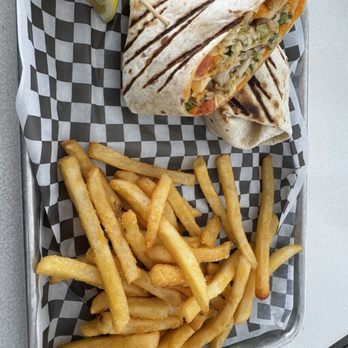 Foxy's Harbor Grille - Fish taco - Seafood Near Me - St Michaels, Maryland