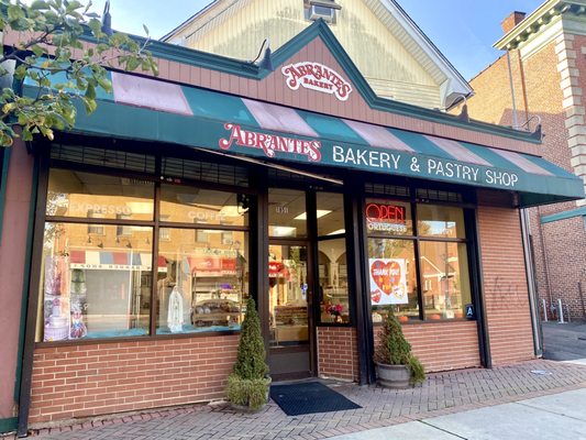 Abrantes Bakery & Pastry Shop by null