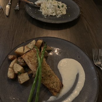 Fitzgerald's Wine Bar - Salmon, roasted potatoes and asparagus - Wine Bars Near Me - Ashtabula, Ohio
