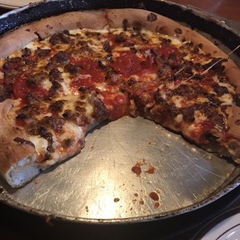 The Silo Restaurant - Pan pizza - Pizza Near Me - Lake Bluff, Illinois