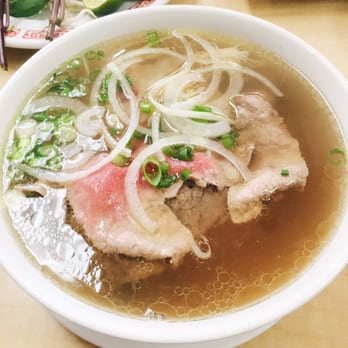 Tasty Pho - Tal Nam Gau Gan Sach (slice of rare steak, well-done flanks & briskets) - Vietnamese Near Me - Vista, California
