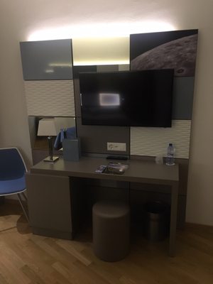 Discovery Hotel by null