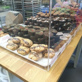 Third Culture Bakery - Berkeley - The selection of scones, muffins, and donuts near opening time on 9/1/18. - Bakeries Near Me - Berkeley, California Third Culture Bakery - Berkeley - The selection of scones, muffins, and donuts near opening time on 9/1/18. - Bakeries Near Me - Berkeley, California
