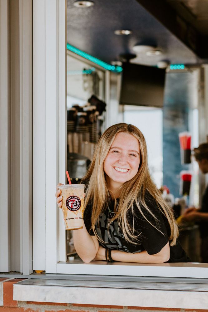 7 Brew Coffee Logo