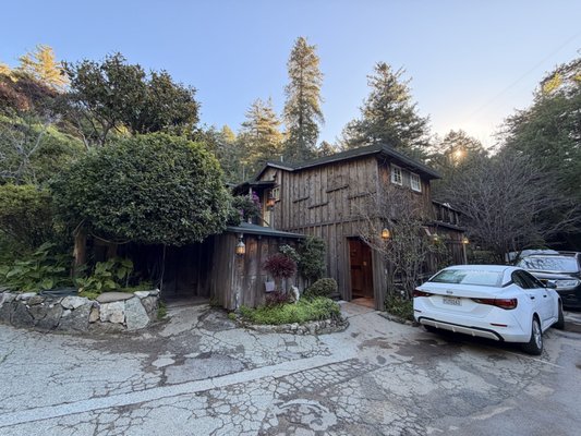 Deetjen's Restaurant by null