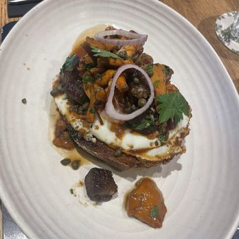 The Scran & Scallie - Fried mushrooms and hen egg - Gastropubs Near Me - Stockbridge, EDH The Scran & Scallie - Fried mushrooms and hen egg - Gastropubs Near Me - Stockbridge, EDH