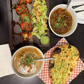 Casa Lahori - Butter Chicken, Garlic Naan, Chicken Tikka Kebab and Goat Curry - Pakistani Near Me - San Diego, California