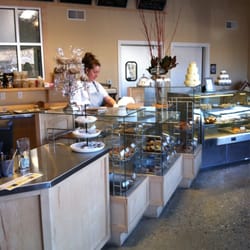 Simple Bakery & Market