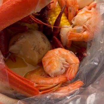 Shaking Seafood - Seafood Near Me - Dorchester, Massachusetts Shaking Seafood - Seafood Near Me - Dorchester, Massachusetts