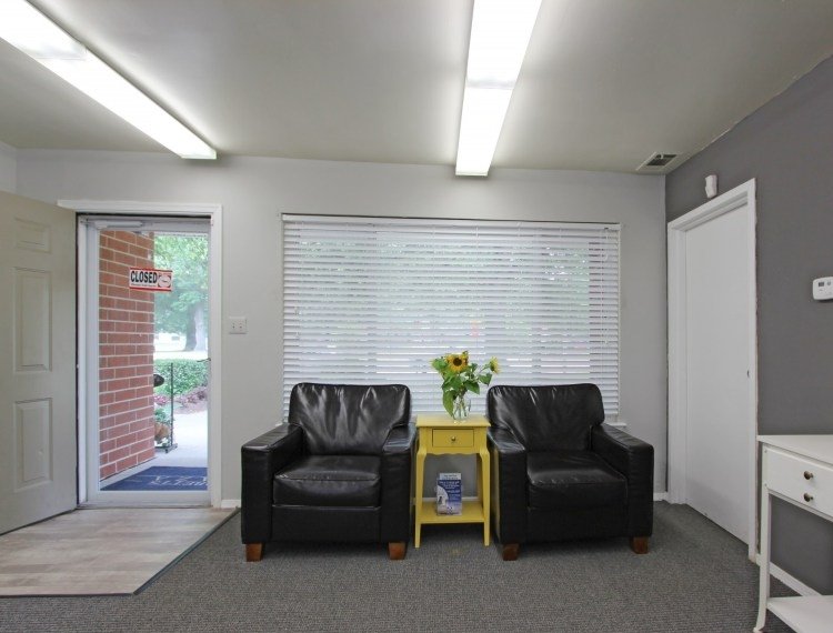 EBBETTS PLAZA Updated August 2024 12 Photos 512 Featherstone Ct