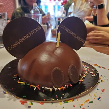 Carnation Cafe - Cake - American Near Me - Anaheim, California