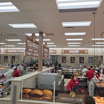 Buc-ee's - Gas Stations Near Me - Calhoun, Georgia