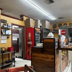 Rocco's Pizza - Front desk area where you order your lunch/dinner.