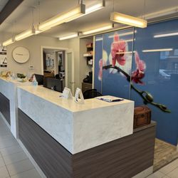 Brush Dental Clinic - Front counter~