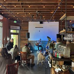 Lil Bombshell - Live music