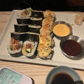 Sushi-San Lincoln Park - Bars Near Me - Chicago, Illinois