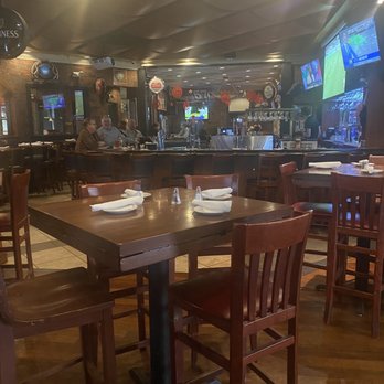 Safari Miles - Dining Room and Bar - Bars Near Me - Denver, North Carolina
