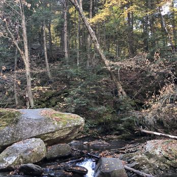 Moss Glen Falls - Hiking Near Me - Stowe, Vermont Moss Glen Falls - Hiking Near Me - Stowe, Vermont