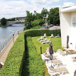 Piscine du Lido - Des espace extérieurs agréables lors de la période estivale