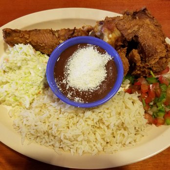La Salvadorena - Fried chicken - pollo frito - Salvadoran Near Me - Baton Rouge, Louisiana